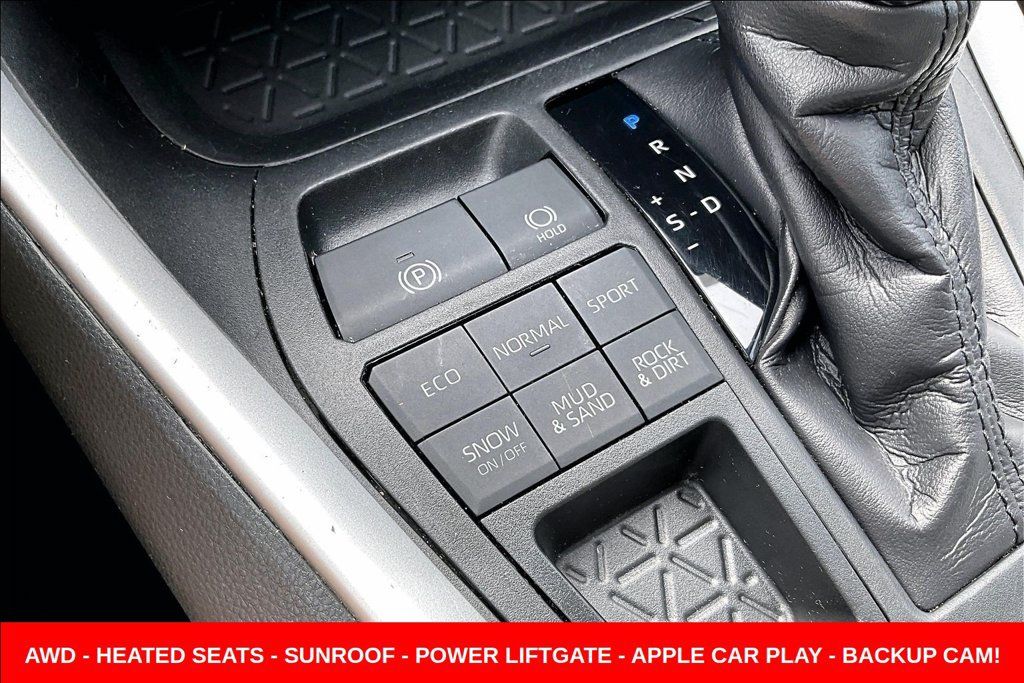Used 2020 Toyota RAV4 XLE Premium AWD/4WD image 15