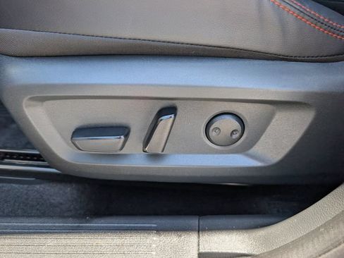 Used 2025 Nissan Rogue SV AWD/4WD image 18