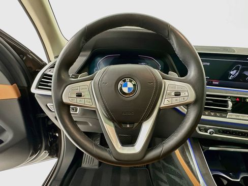 Used 2022 BMW X7 xDrive40i w/ Premium Package AWD/4WD image 12