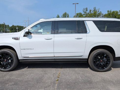 New 2026 GMC Yukon XL Denali w/ Sun & Power Step Package AWD/4WD image 5