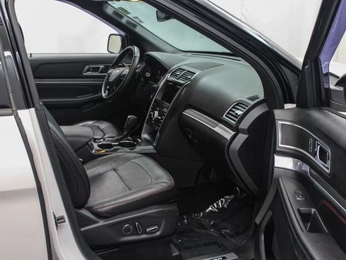 Used 2017 Ford Explorer Sport w/ Equipment Group 401A AWD/4WD image 24