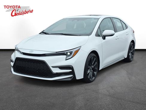 Used 2025 Toyota Corolla XSE image 1