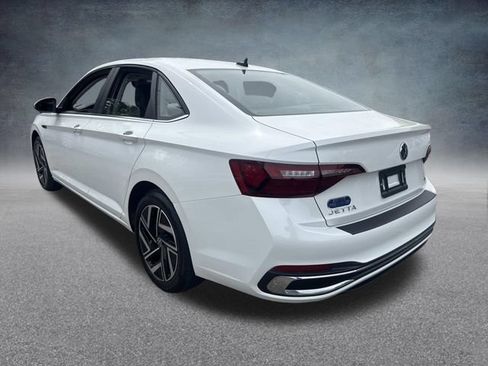Used 2024 Volkswagen Jetta SEL FWD image 11