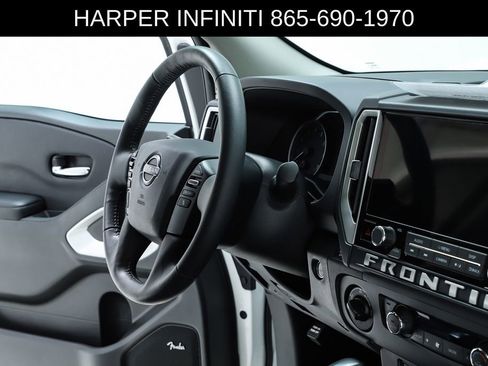 Used 2025 Nissan Frontier SV w/ SV Convenience Package image 70