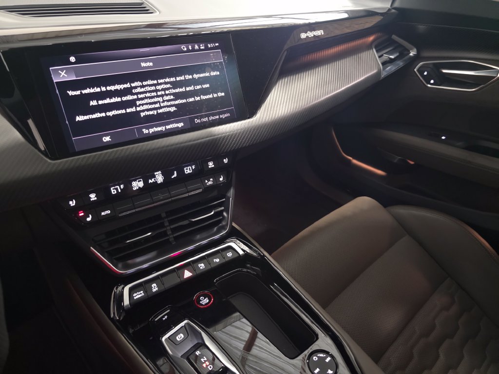 Certified 2023 Audi e-tron GT Prestige AWD/4WD image 31