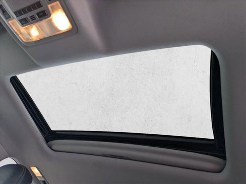 Used 2016 Toyota Highlander Limited image 13