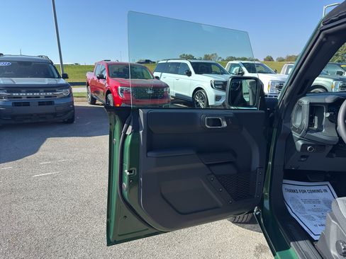 New 2025 Ford Bronco 4-Door image 16