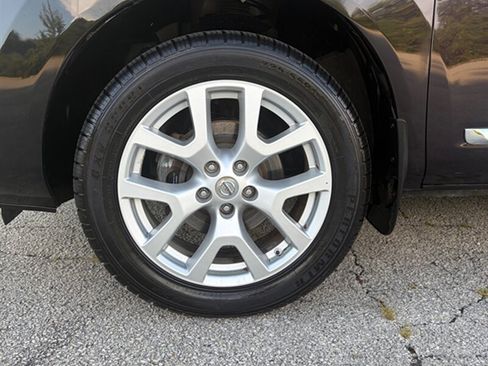 Used 2013 Nissan Rogue SL AWD/4WD image 29