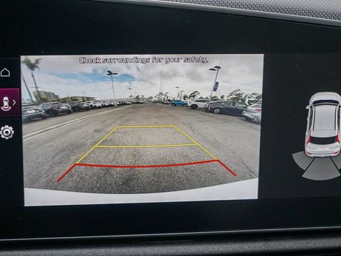 Used 2023 Kia Niro EX Touring image 27