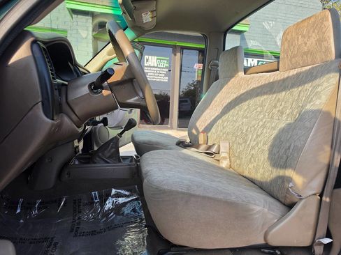 Used 2001 Toyota Tacoma 2WD Regular Cab image 17