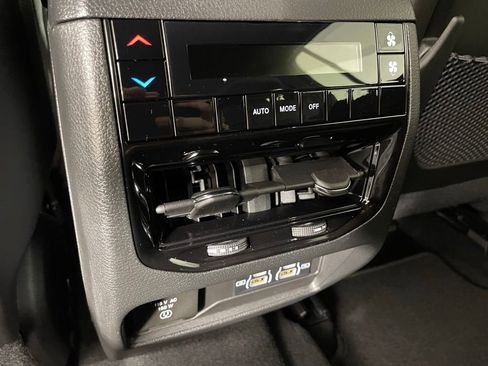 New 2025 Jeep Grand Cherokee L Laredo AWD/4WD image 35