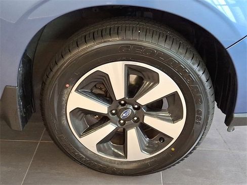 Used 2018 Subaru Forester 2.5i Premium w/ All-Weather Package image 7