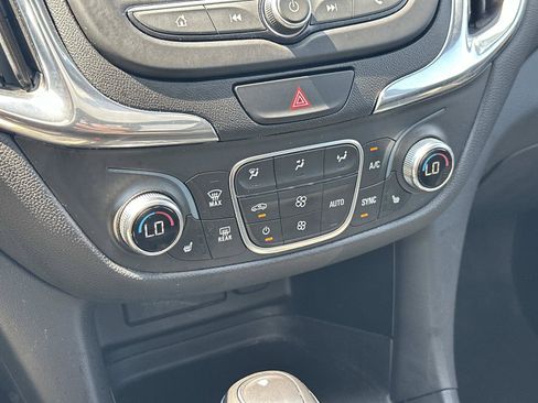 Certified 2020 Chevrolet Equinox LT FWD image 30