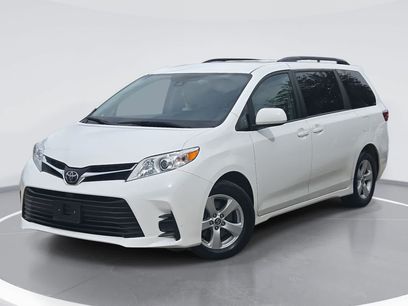 Used 2018 Toyota Sienna LE