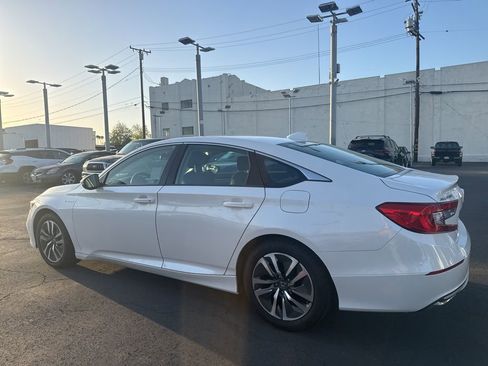 Used 2018 Honda Accord Hybrid image 6