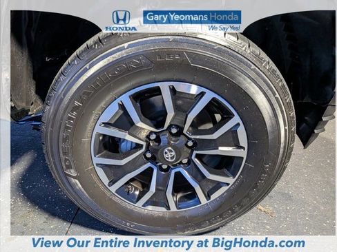 Used 2023 Toyota Tacoma TRD Sport w/ TRD Premium Sport Package AWD/4WD image 14