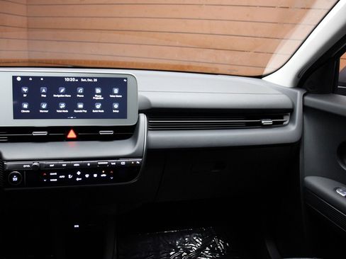 Used 2024 Hyundai Ioniq 5 SEL image 31