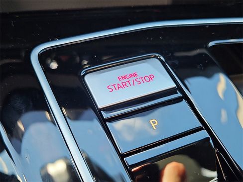 New 2025 Volkswagen GTI SE image 16