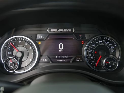 Used 2022 RAM 1500 Laramie AWD/4WD image 14
