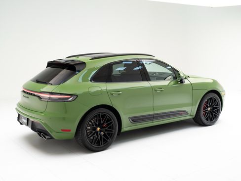 New 2026 Porsche Macan GTS image 9
