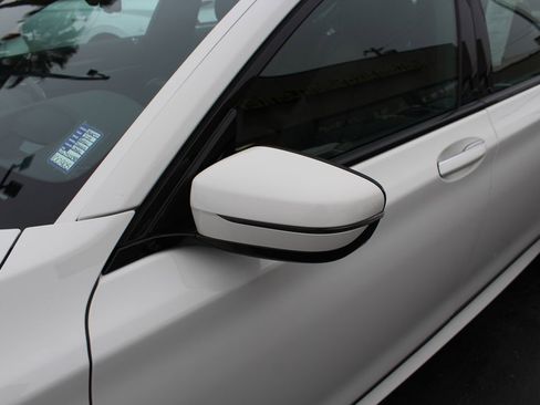 Used 2018 BMW 740i image 12