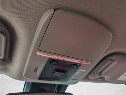 Used 2019 Toyota Camry LE FWD image 11