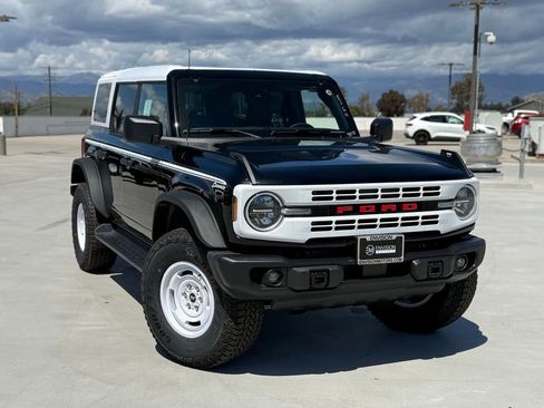 New 2026 Ford Bronco Heritage Edition AWD/4WD image 2