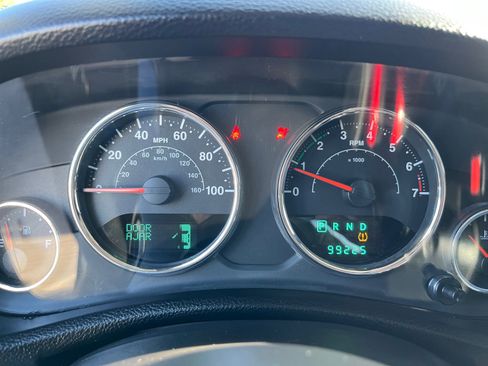 Used 2013 Jeep Wrangler Freedom Edition image 11