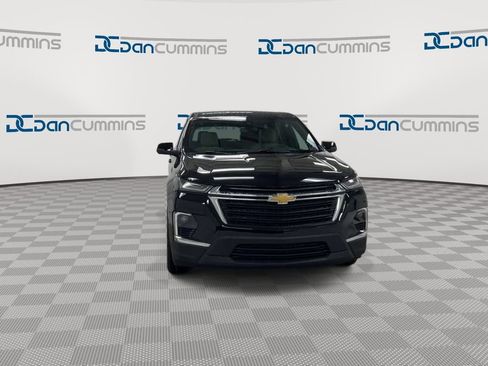 Used 2023 Chevrolet Traverse LS FWD image 3