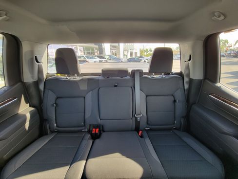 Used 2025 GMC Sierra 1500 Elevation image 29