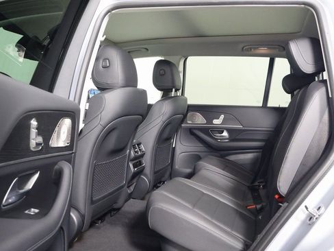 Certified 2026 Mercedes-Benz GLS 450 4MATIC image 9