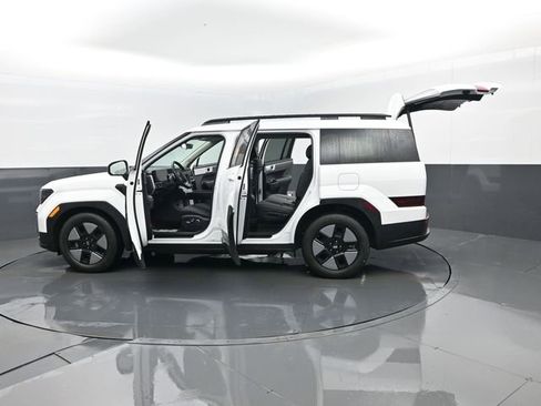 Used 2025 Hyundai Santa Fe SEL image 32