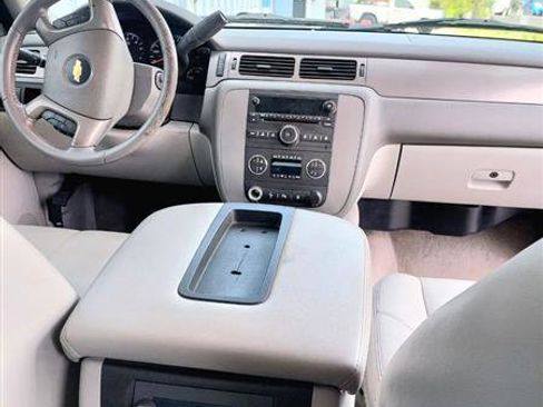 Used 2011 Chevrolet Avalanche LT w/ Suspension Package, Off-Road RWD image 10