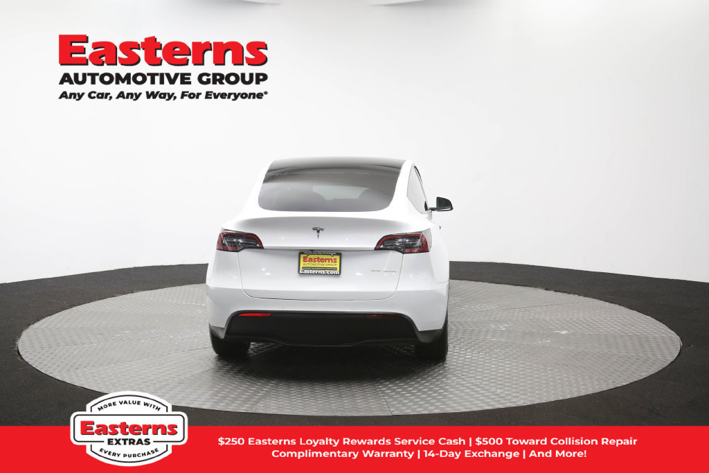 Used 2022 Tesla Model Y Long Range AWD/4WD image 34