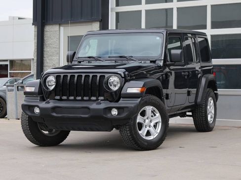 Used 2023 Jeep Wrangler Unlimited Sport AWD/4WD image 3