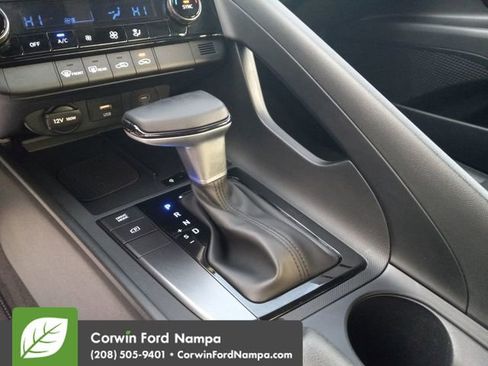Used 2025 Hyundai Elantra Sport image 18