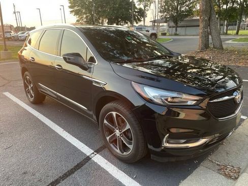 Used 2020 Buick Enclave Essence w/ Sport Touring Edition FWD image 1