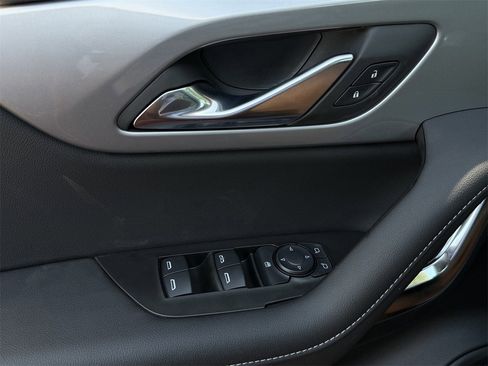 New 2025 Chevrolet Blazer LT w/ Convenience Package image 24