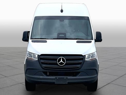 Used 2025 Mercedes-Benz Sprinter 2500 image 4