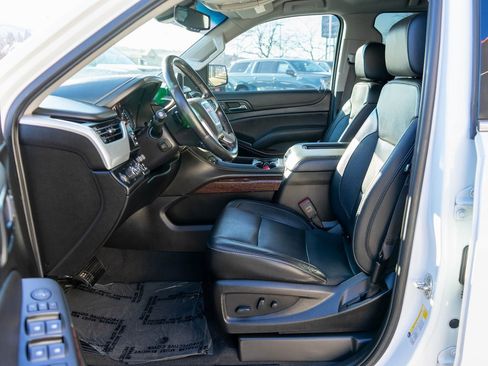 Used 2019 GMC Yukon SLT w/ HD Trailering Package image 11