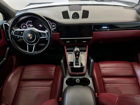 Used 2020 Porsche Cayenne image 20