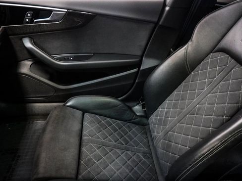 Used 2022 Audi S5 Premium image 35