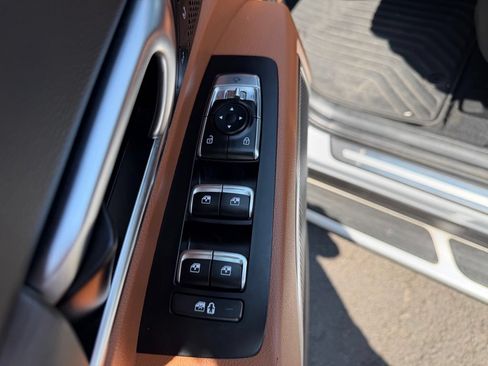 Used 2023 Kia Telluride SX Prestige X-Pro AWD/4WD image 13