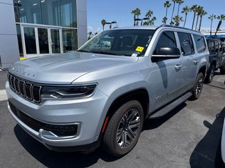 Used 2024 Jeep Wagoneer L Series II w/ Flexible Seating Group RWD video 1