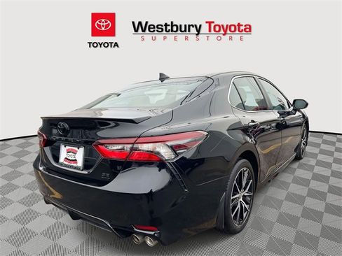 Certified 2024 Toyota Camry SE image 5