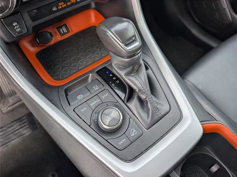 Used 2024 Toyota RAV4 Adventure image 18