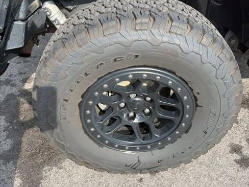 Used 2021 Jeep Wrangler Unlimited Rubicon AWD/4WD image 37