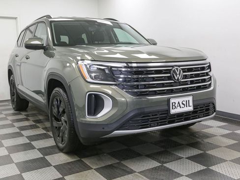 New 2026 Volkswagen Atlas SE AWD/4WD image 2
