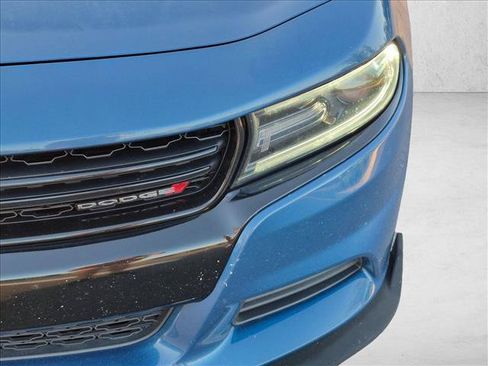 Used 2021 Dodge Charger SXT w/ Blacktop Package RWD image 9
