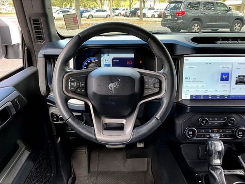 Used 2023 Ford Bronco Outer Banks image 8